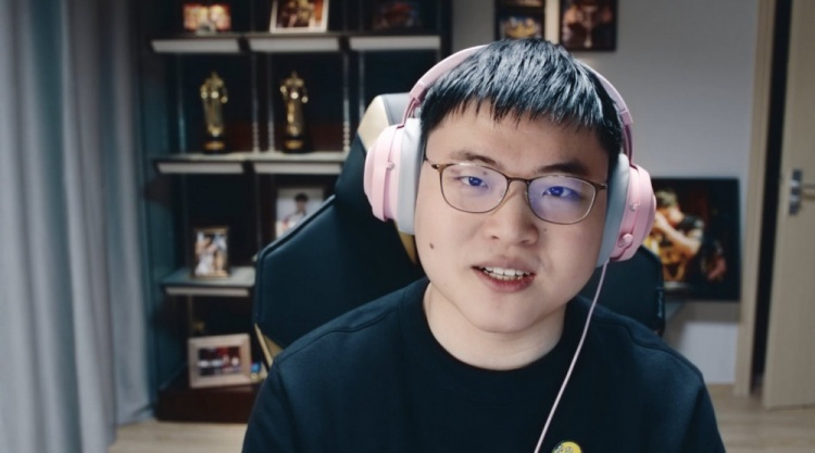 Uzi回归赛场，精彩发挥首场状态亮眼，DWG观众沸腾！